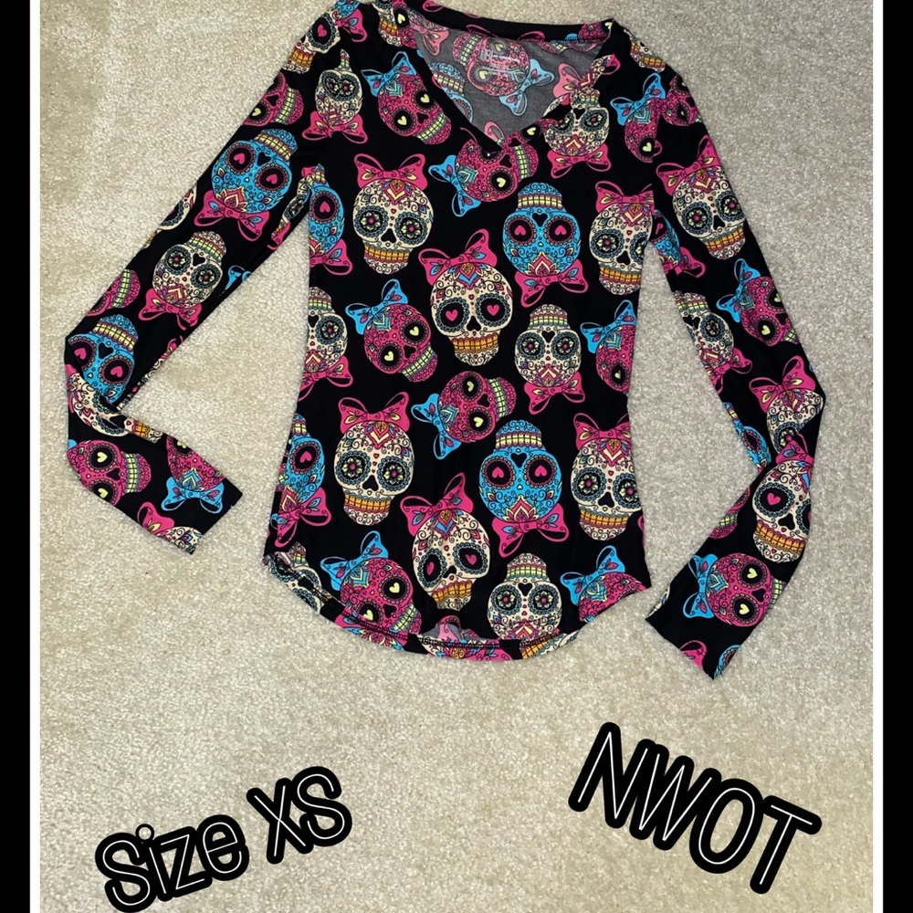 Sugar Skull Long Sleeve Top NWOT Size Extra Small